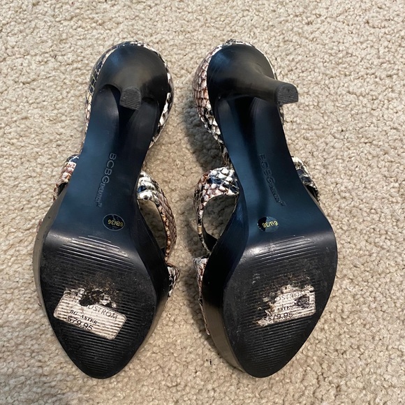 🐙 3/$50 BCBGeneration Aster Cream Snake Platform Heels - Picture 3 of 6